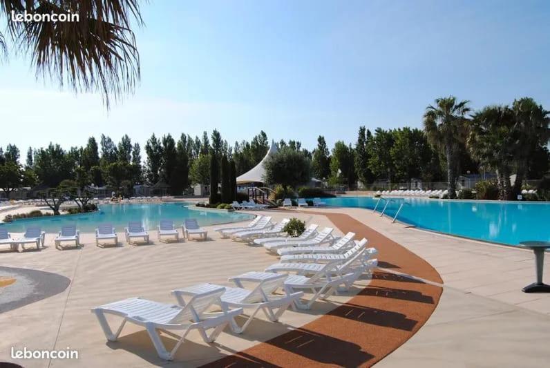 Camping Carabasse Vias Plage. Extérieur photo