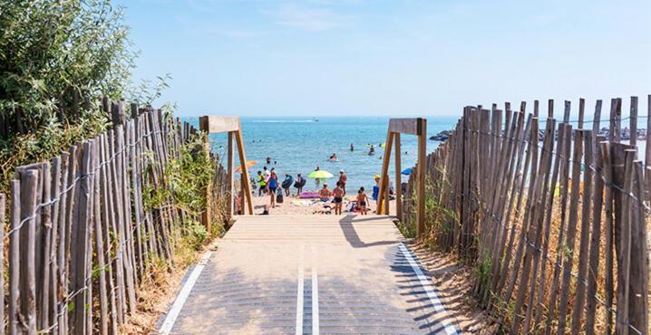 Camping Carabasse Vias Plage. Extérieur photo